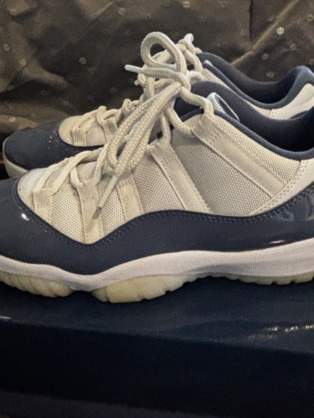 Nike Air Jordan 11 Retro Low Men's sz 9.5 blue leathe Sneakers